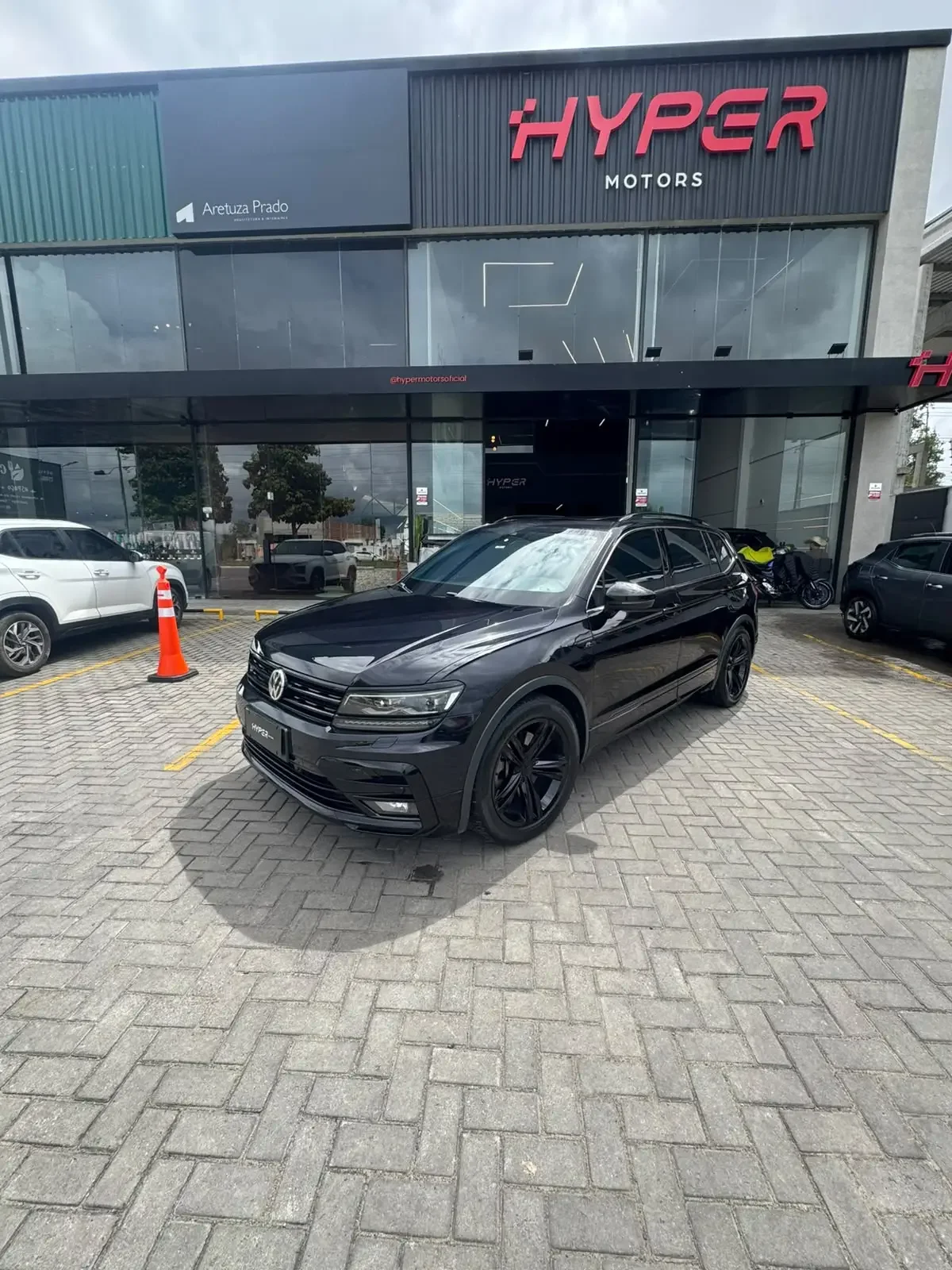 Volkswagen Tiguan Allspac R-line 350 Tsi 2.0 4x4