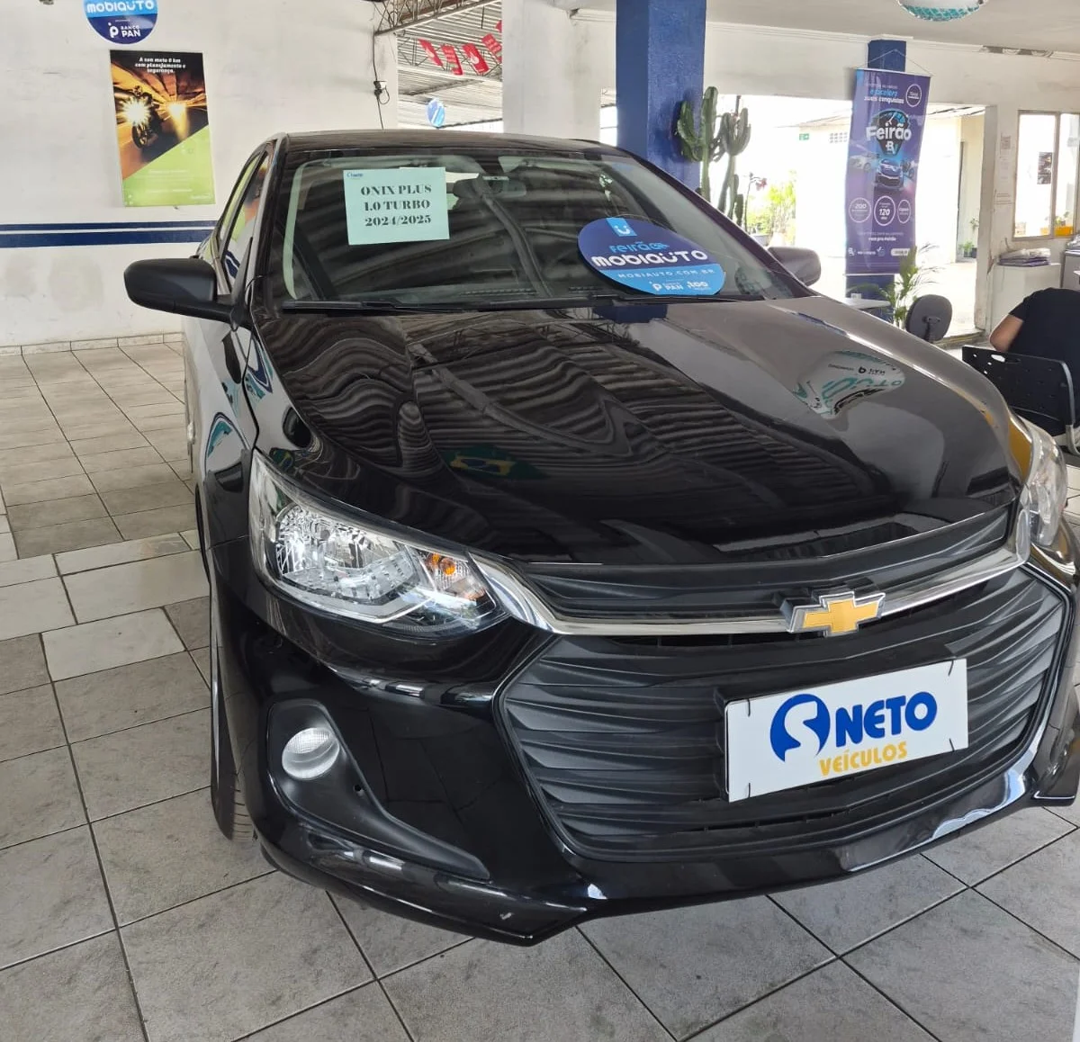 Chevrolet Onix Preta 2024/2025